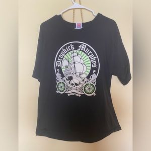 Drop Kick Murphy black white and green T-shirt, size large, unisex